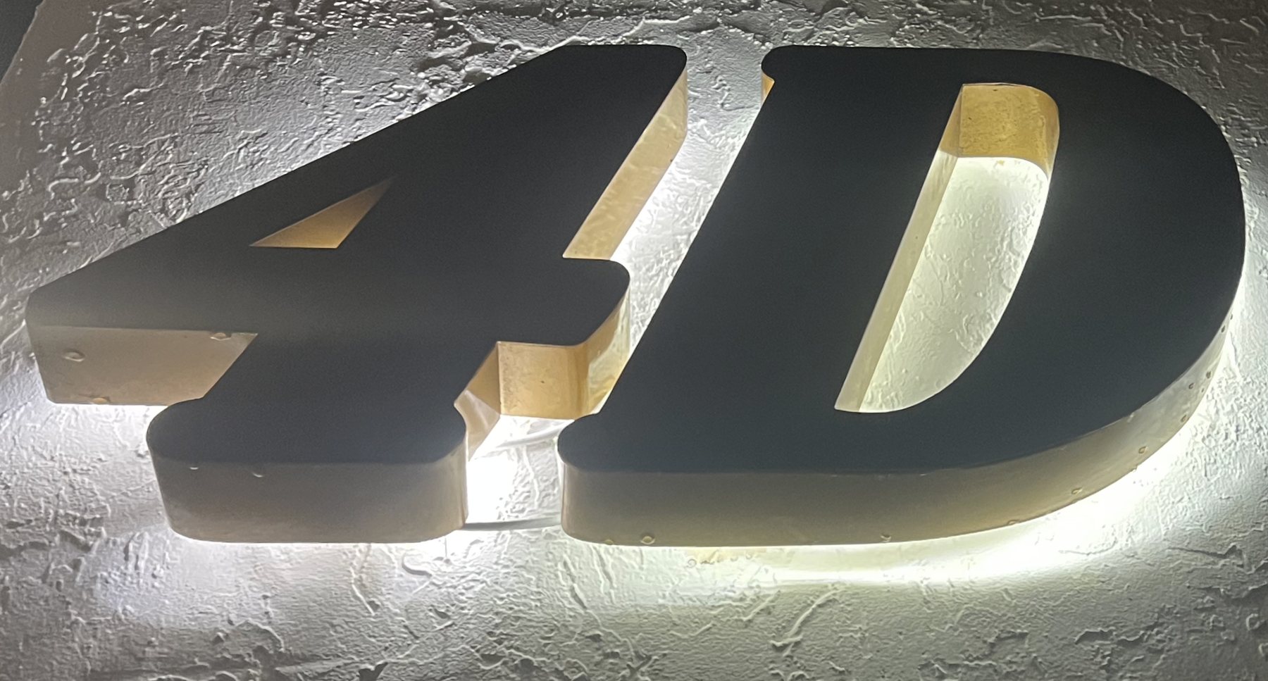 Illuminated 4D letters at Gelateria 4D on Lincoln Road, Miami Beach